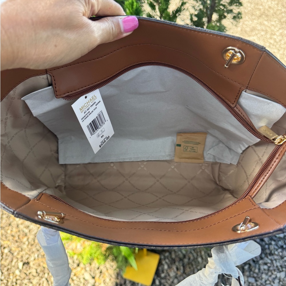 Michael Kors Jet Set Travel Large Chain Tote – Brown (NWT) Retail $558 - Picture 15 of 16